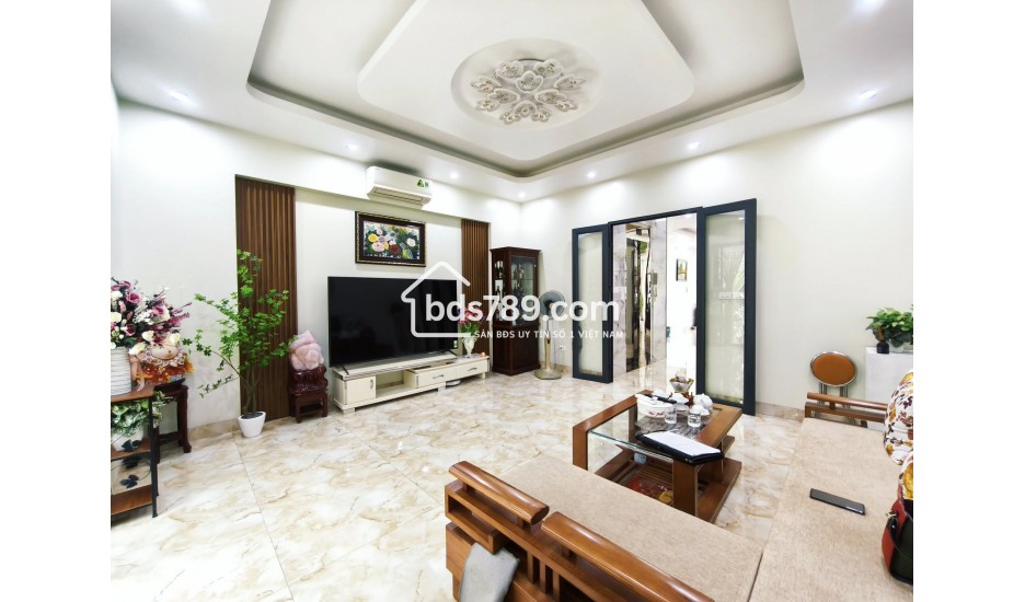 Bán nhà Ngõ 163 đại mỗ 178m² dòng tiền 200 triệu/ tháng giá chỉ hơn 50 tỷ